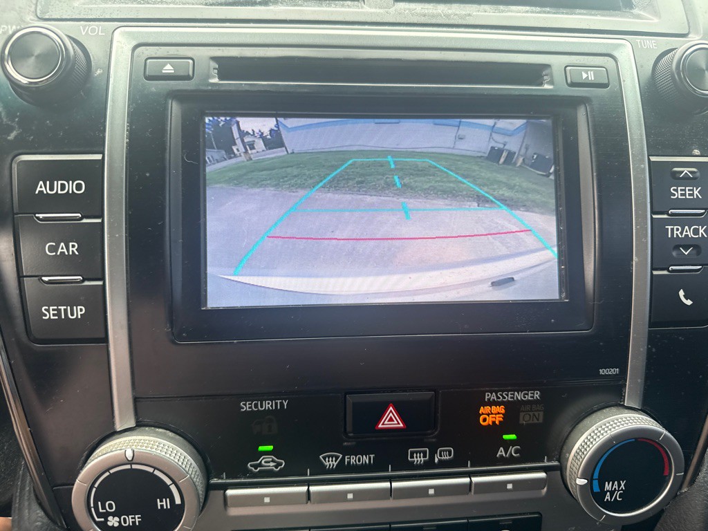 2014 Toyota Camry Image 17