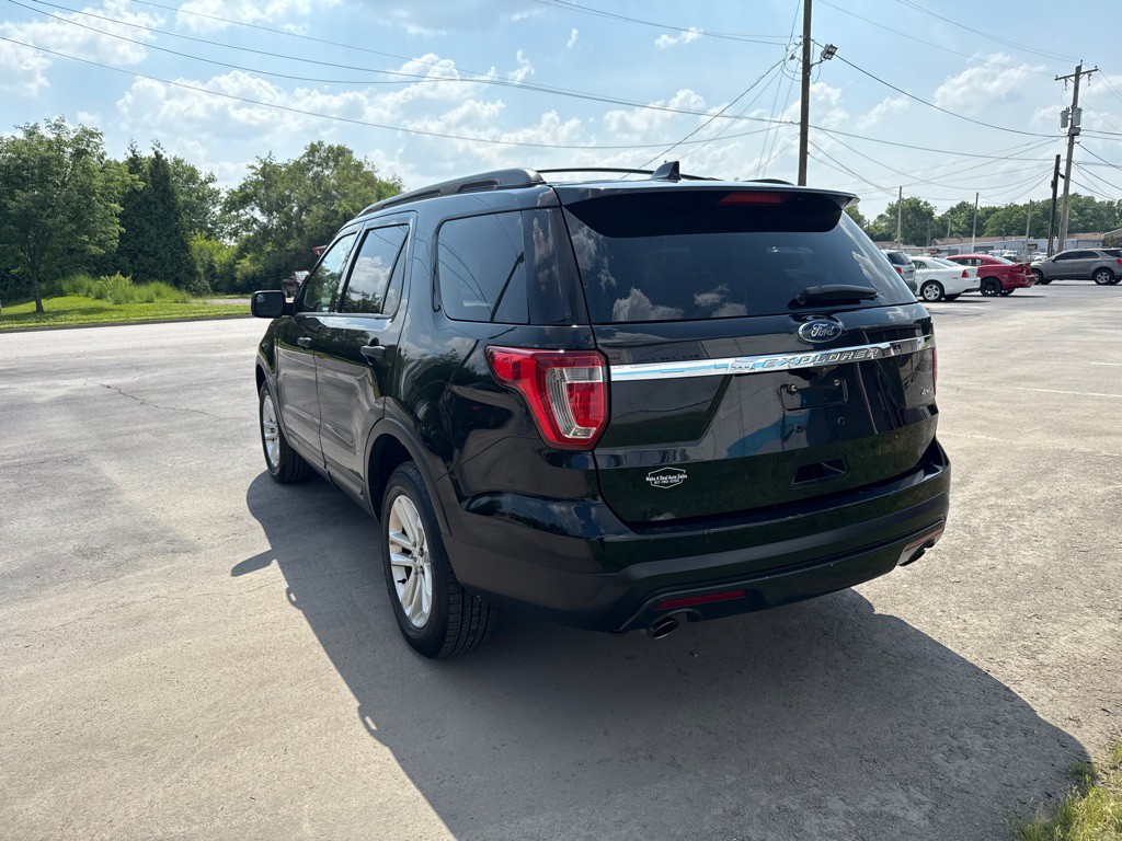 2017 Ford Explorer Image 6