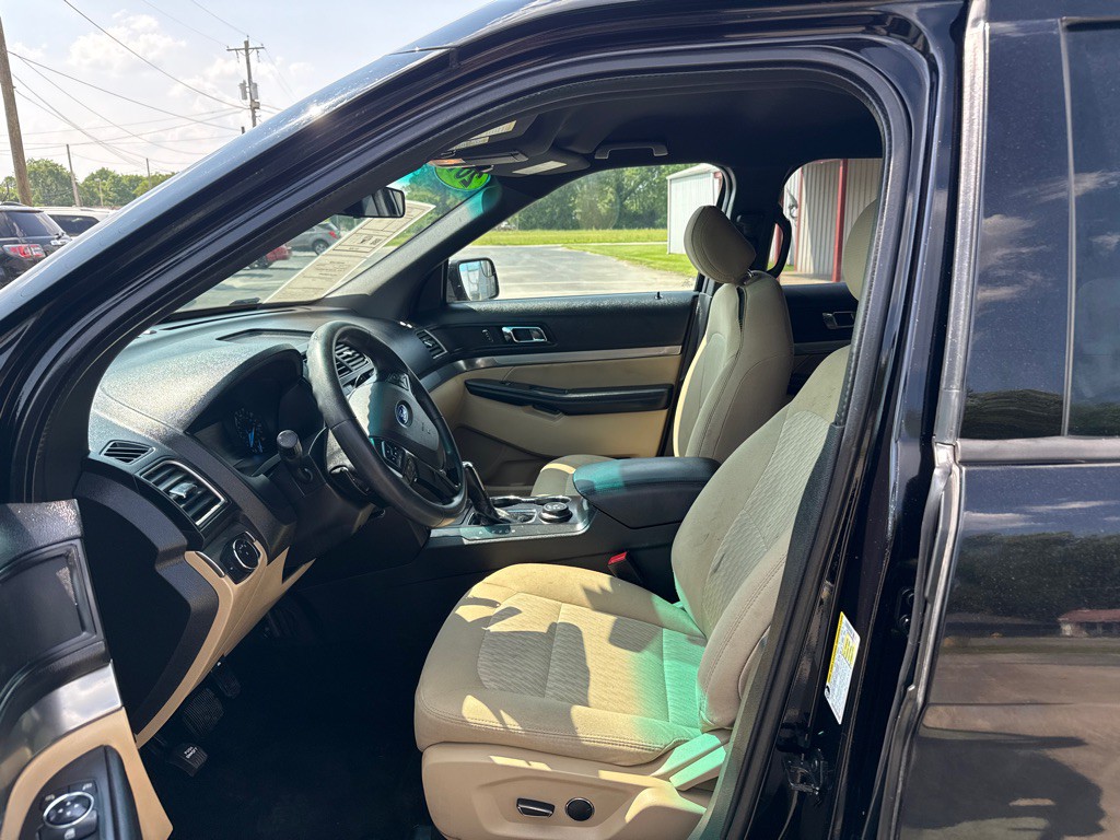2017 Ford Explorer Image 14