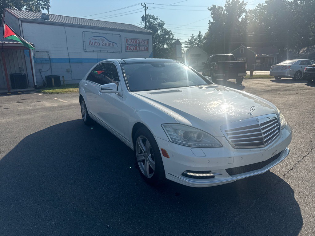 2011 Mercedes-Benz S-Class Image 2