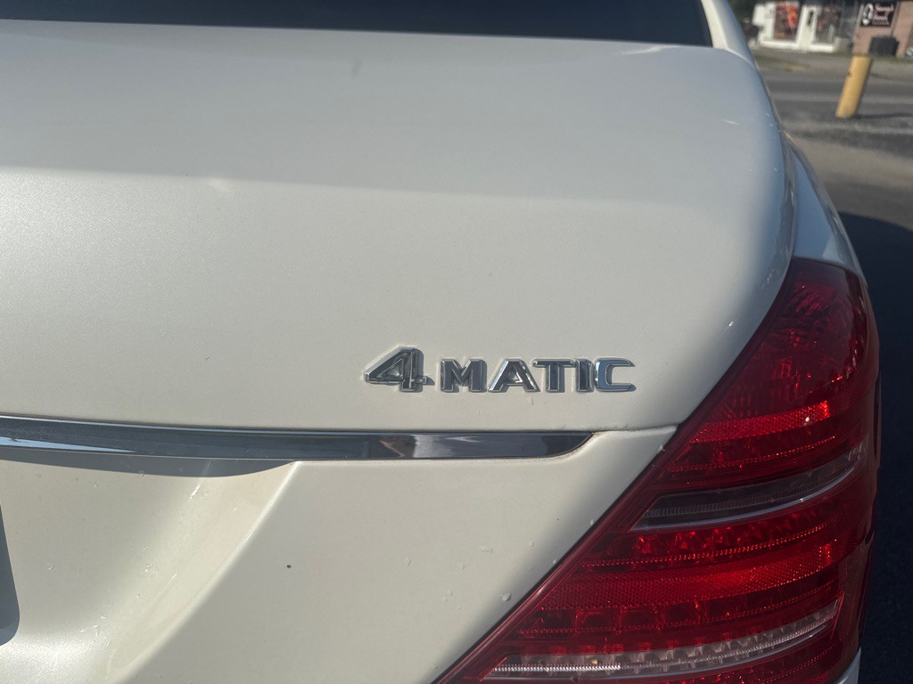 2011 Mercedes-Benz S-Class Image 6