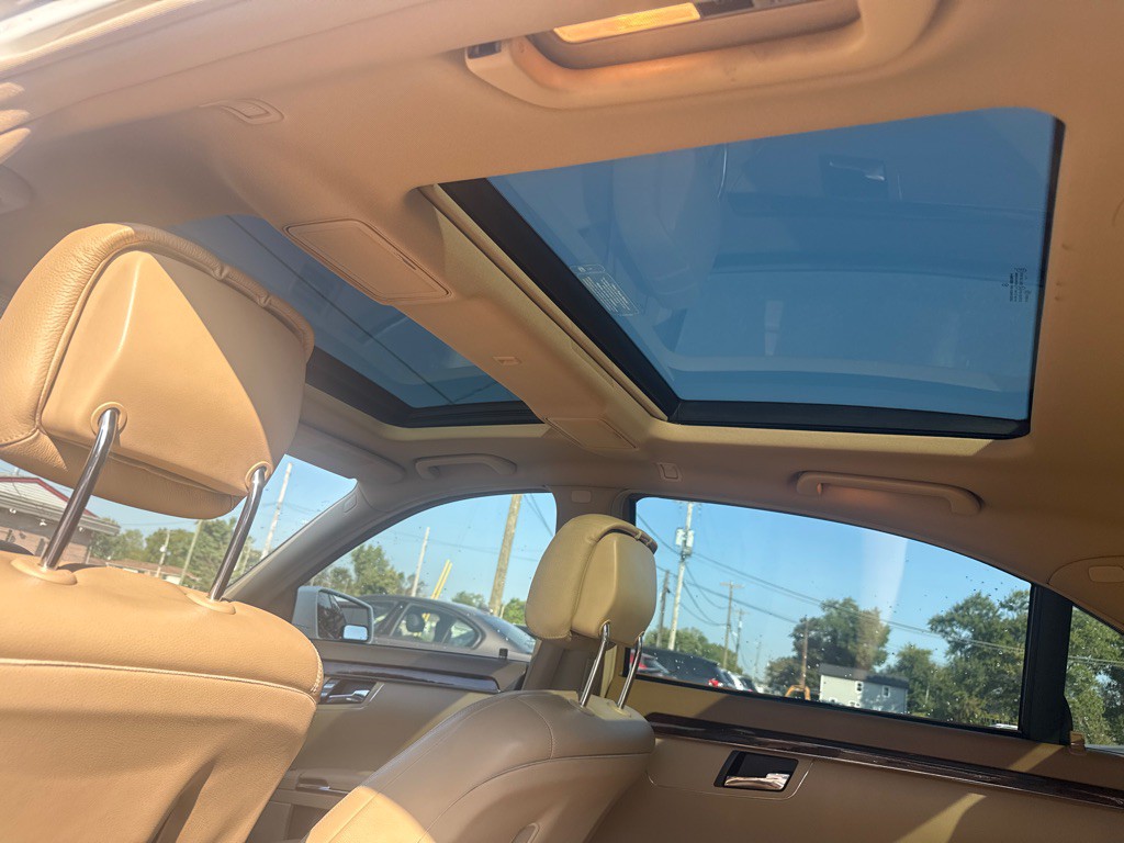 2011 Mercedes-Benz S-Class Image 14