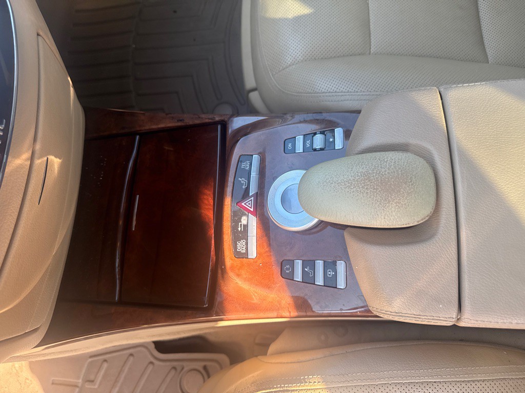 2011 Mercedes-Benz S-Class Image 18