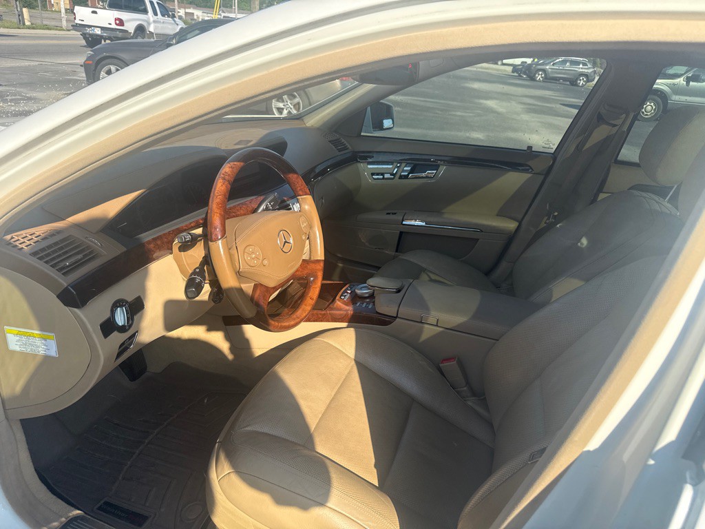 2011 Mercedes-Benz S-Class Image 22