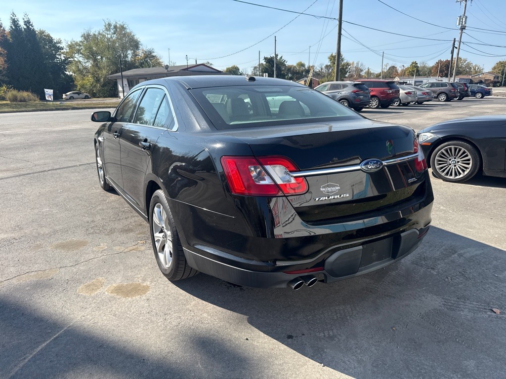 2011 Ford Taurus Image 7
