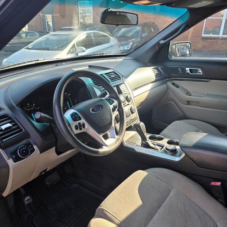 2014 Ford Explorer Image 17