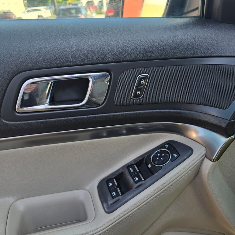 2014 Ford Explorer Image 23