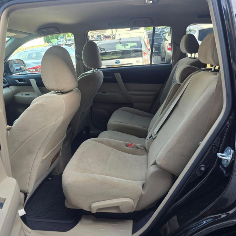 2012 Toyota Highlander Image 17
