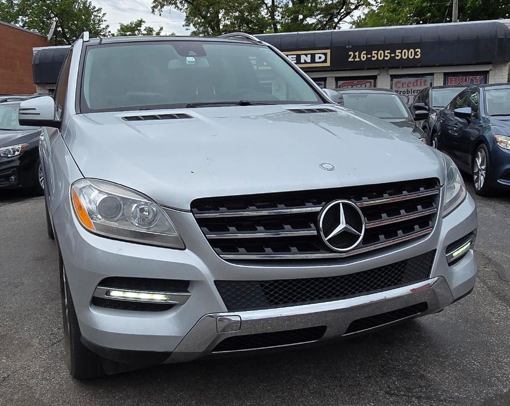 2012 Mercedes-Benz M-Class Image 2