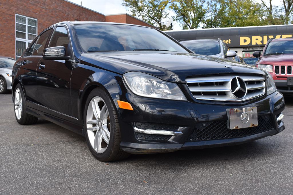 2012 Mercedes-Benz C-Class Image 4