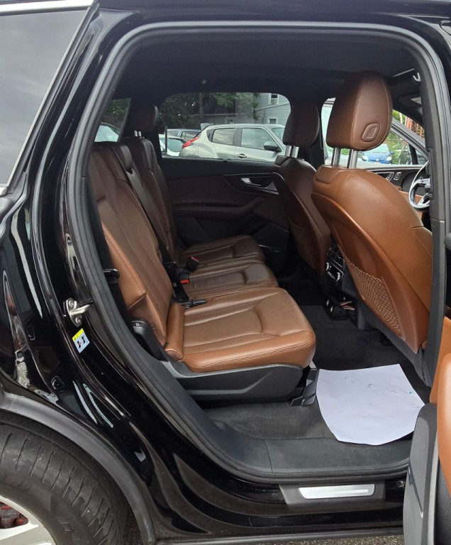 2017 Audi Q7 Image 8