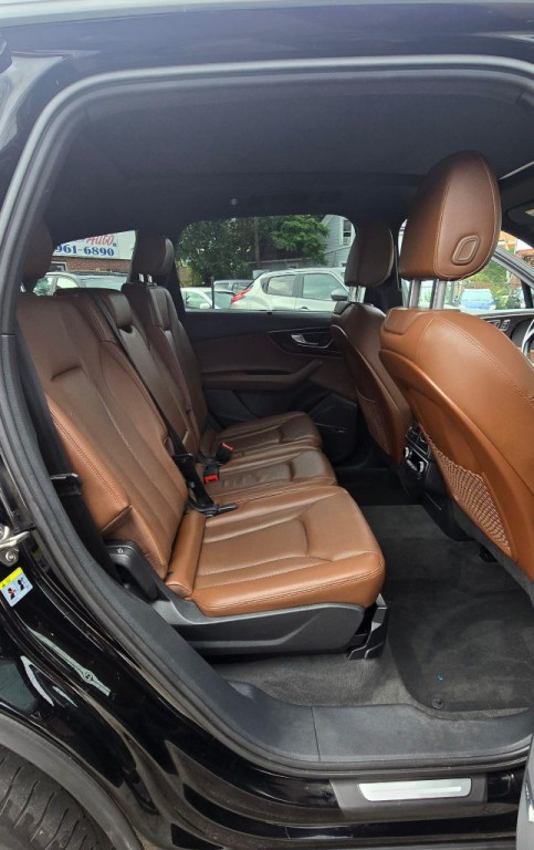 2017 Audi Q7 Image 11