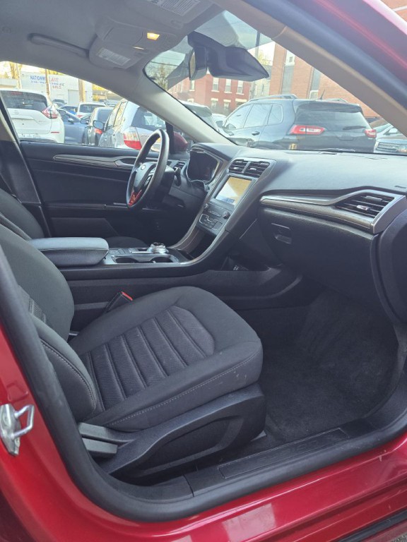 2020 Ford Fusion Image 6