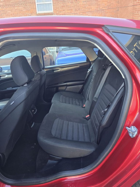 2020 Ford Fusion Image 9