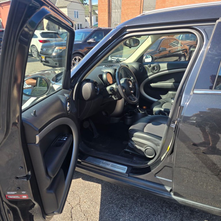 2015 MINI Countryman Image 6