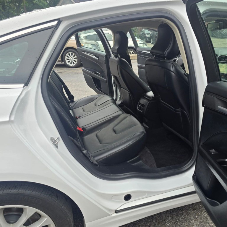 2019 Ford Fusion Image 17
