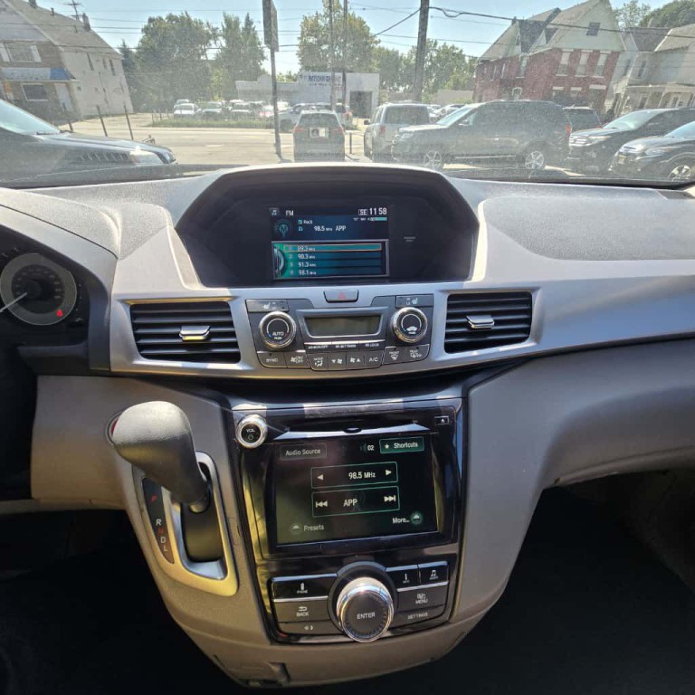 2015 Honda Odyssey Image 6