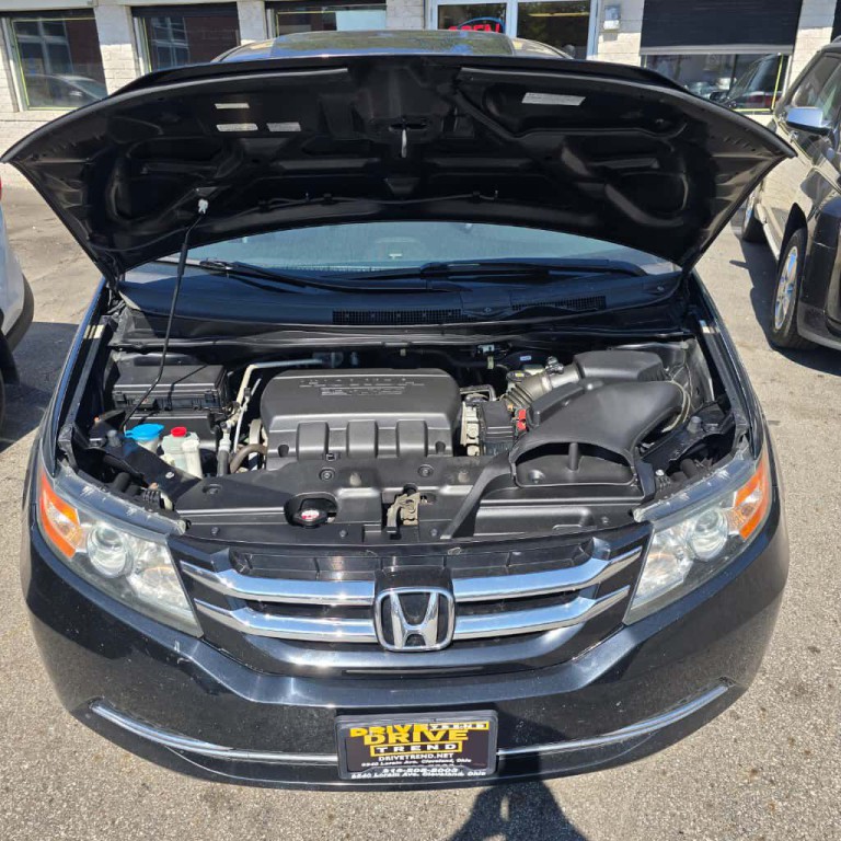 2015 Honda Odyssey Image 11