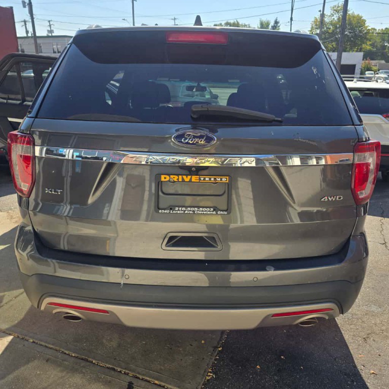 2016 Ford Explorer Image 3