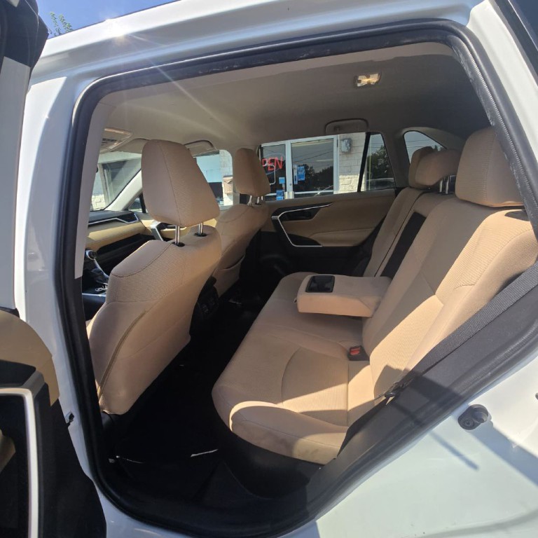 2019 Toyota Rav4 Image 18