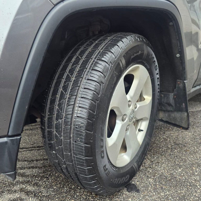 2013 Jeep Grand Cherokee Image 10
