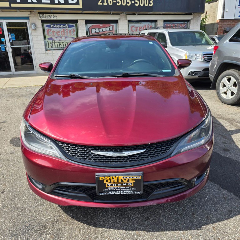 2015 Chrysler 200 Image 4