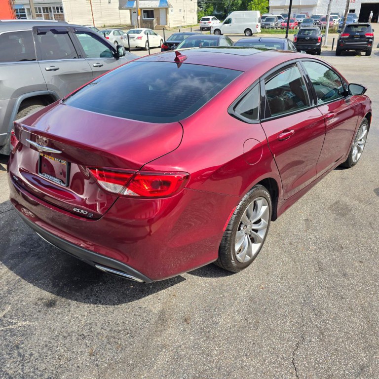2015 Chrysler 200 Image 6