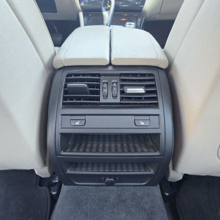 2013 BMW 5 Series Image 6