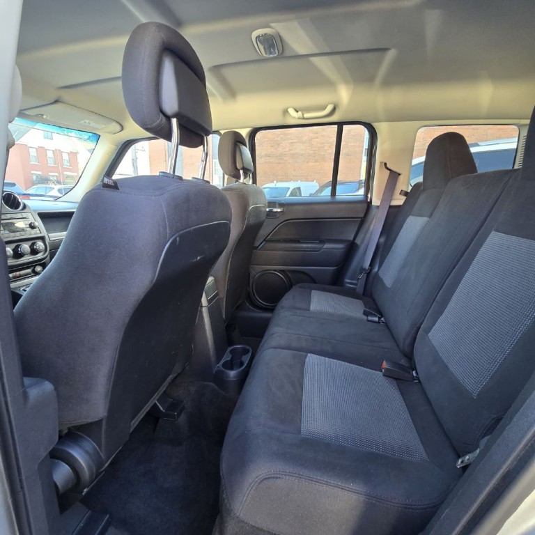 2016 Jeep Patriot Image 9
