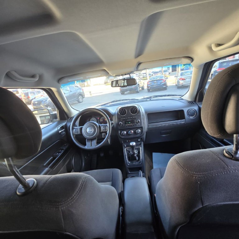 2016 Jeep Patriot Image 10