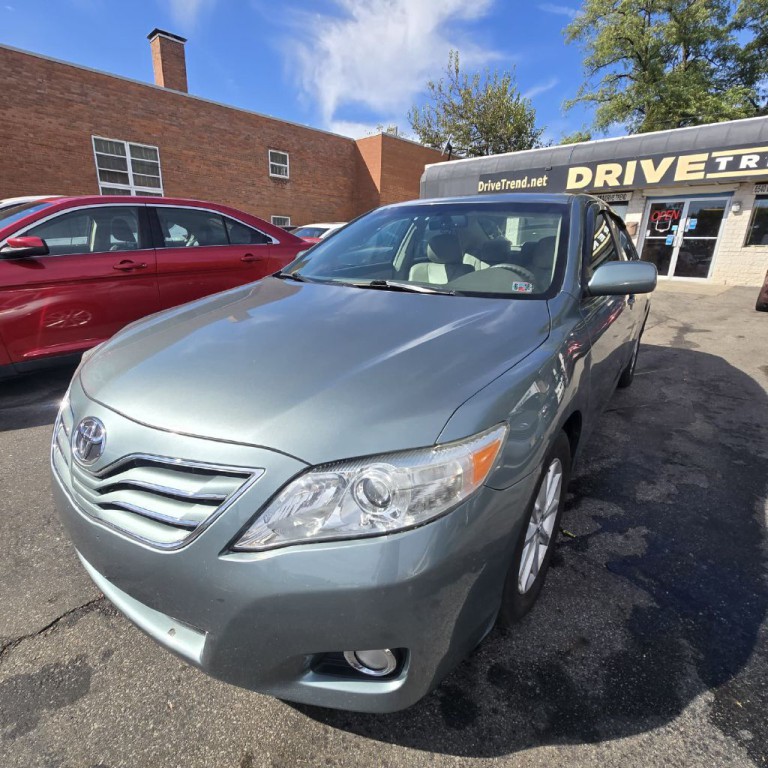 2011 Toyota Camry Image 3