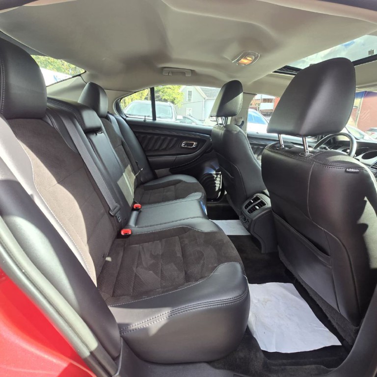 2012 Ford Taurus Image 9