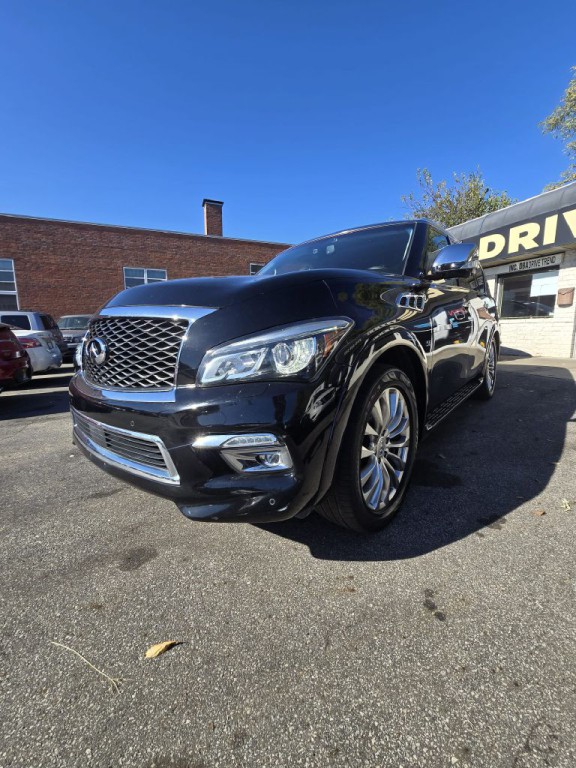 2015 INFINITI QX80 Image 2