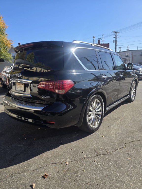 2015 INFINITI QX80 Image 4