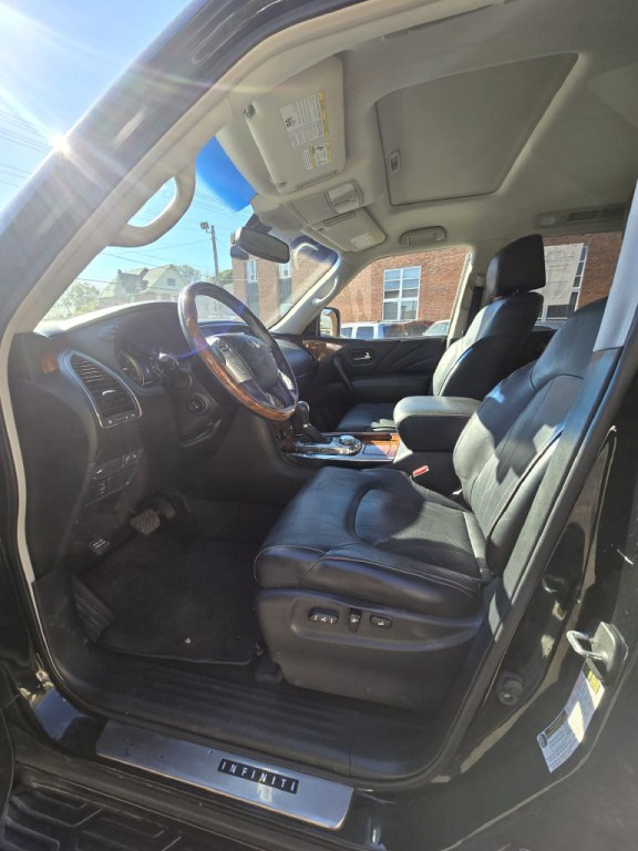 2015 INFINITI QX80 Image 6