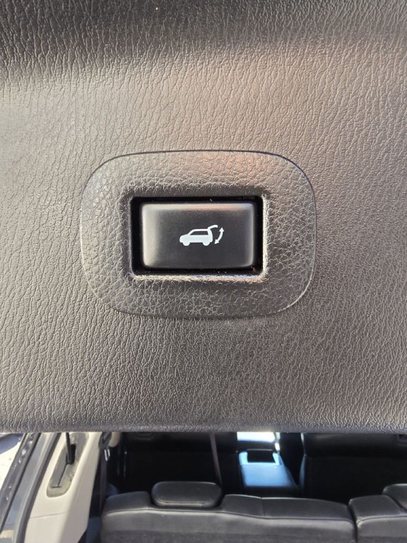 2015 INFINITI QX80 Image 11