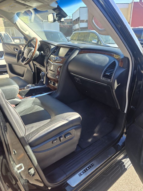 2015 INFINITI QX80 Image 14