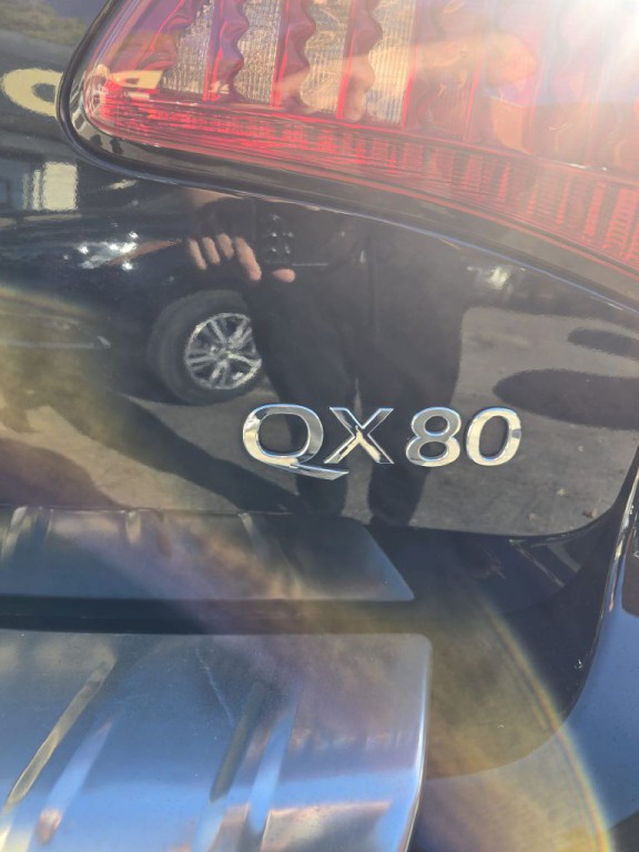 2015 INFINITI QX80 Image 16