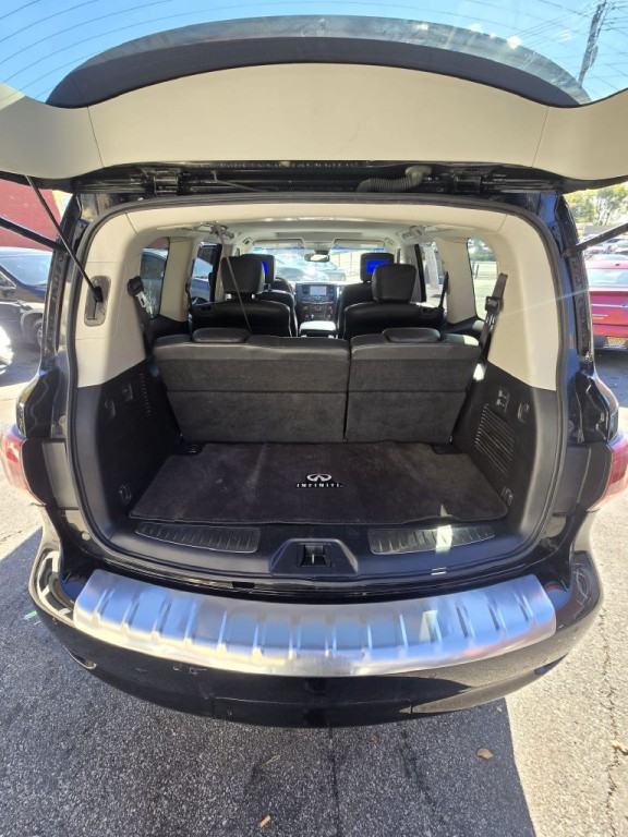 2015 INFINITI QX80 Image 17