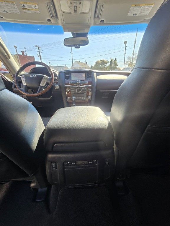 2015 INFINITI QX80 Image 19