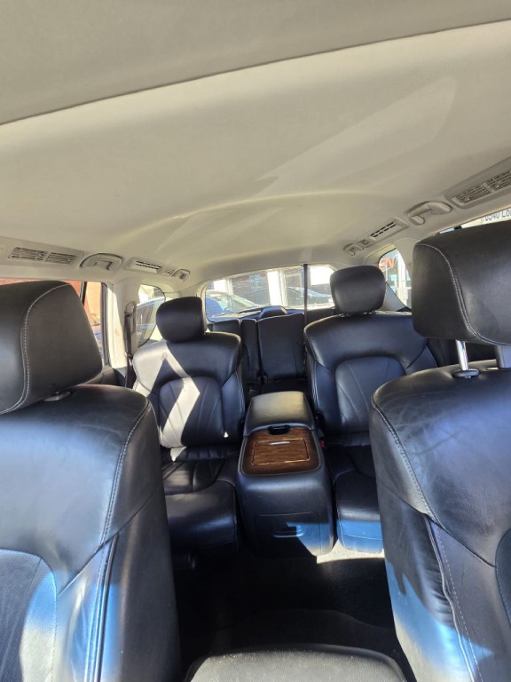 2015 INFINITI QX80 Image 25