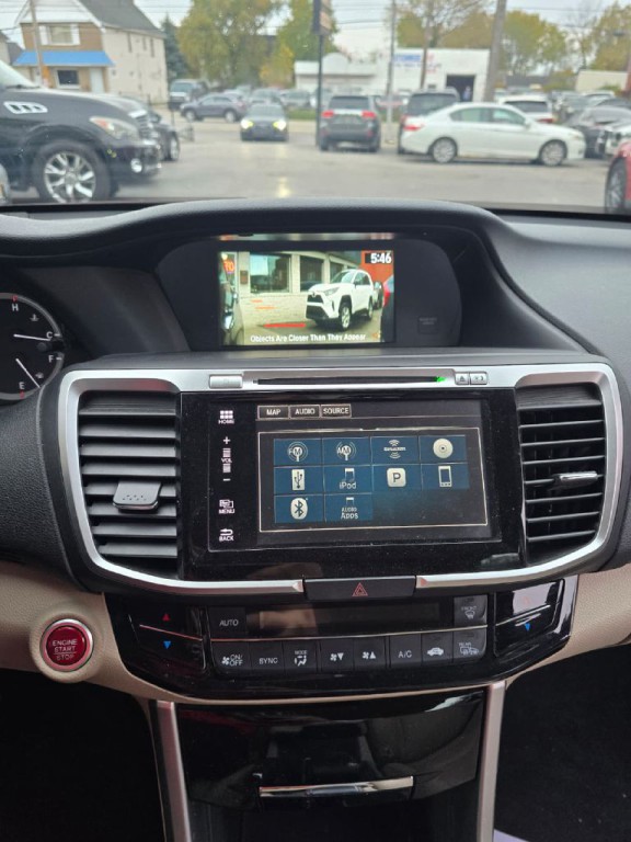 2016 Honda Accord Image 16