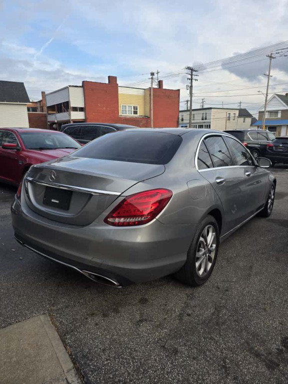 2015 Mercedes-Benz C-Class Image 2