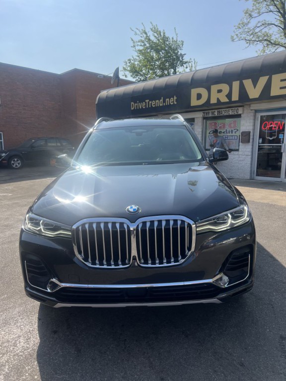 2019 BMW X7 Image 2