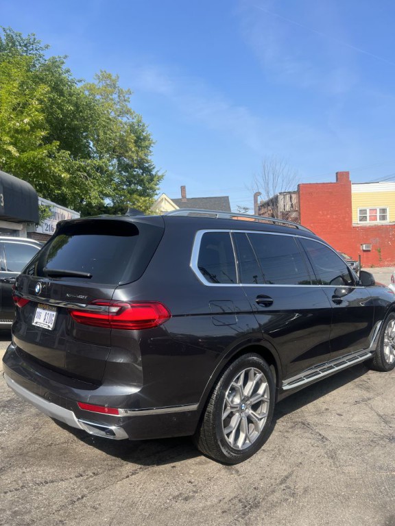 2019 BMW X7 Image 7