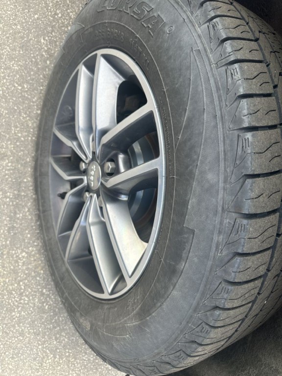 2017 Jeep Grand Cherokee Image 9