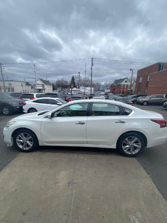 2013 Nissan Altima Image 7