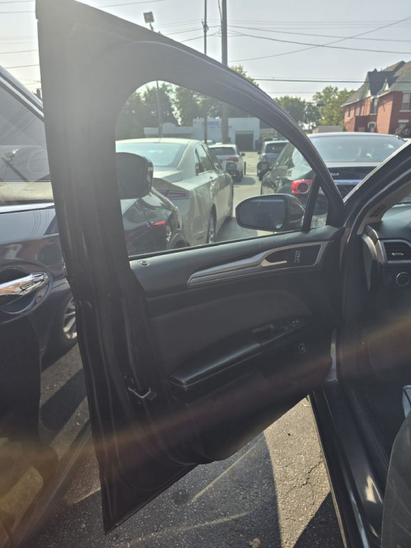 2019 Ford Fusion Image 3