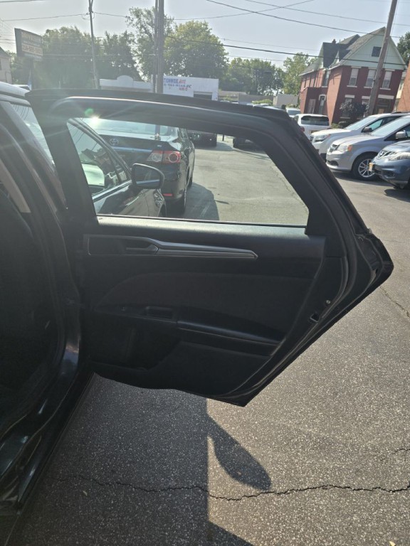 2019 Ford Fusion Image 9