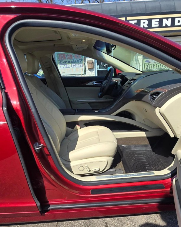 2014 Lincoln MKZ Image 11